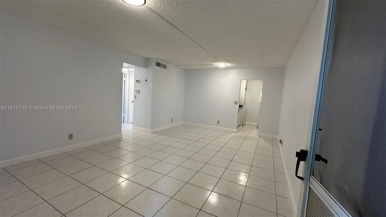 Primary Photo - 11484 Royal Palm Blvd