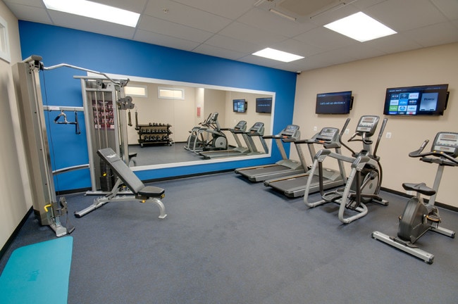 Fitness Center - The Promenade at Red Apple Town Center