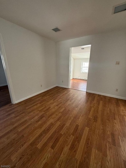 Photo - 98 Broughton Ave Apartment