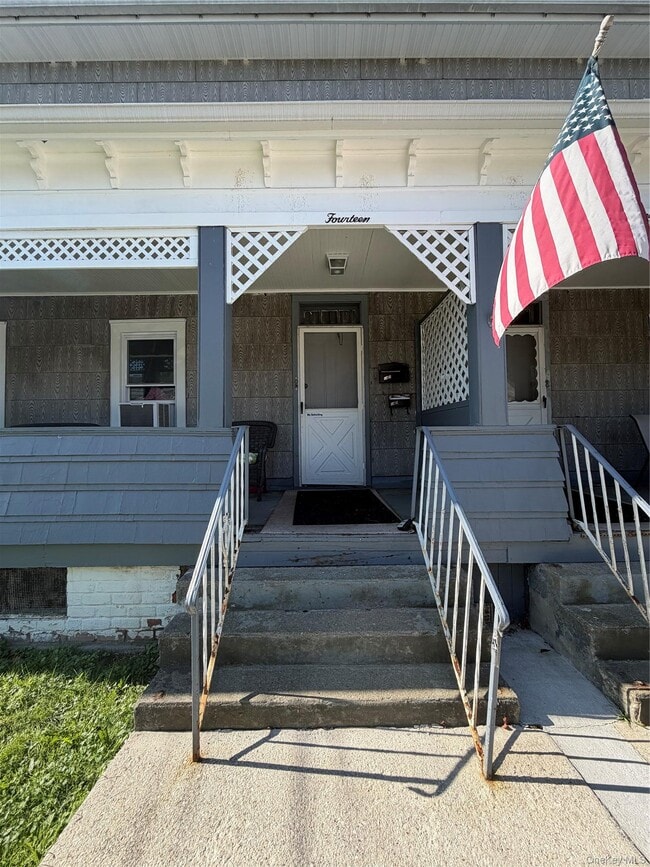 Building Photo - 14 Franklindale Ave