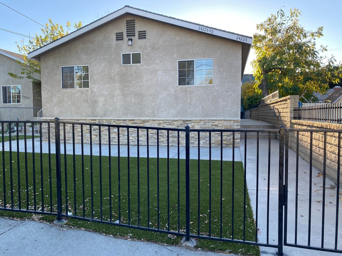 Foto principal - 24223 Arch St