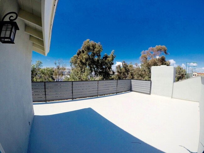 Building Photo - 1122 Ardmore Ave