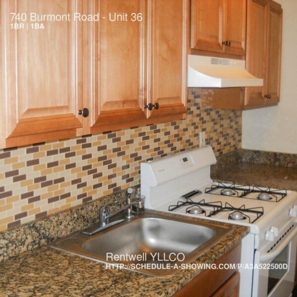 Building Photo - 740 Burmont Rd