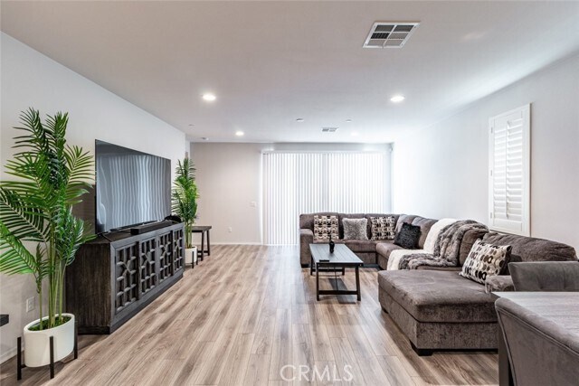 Foto del edificio - 44116 51st St W