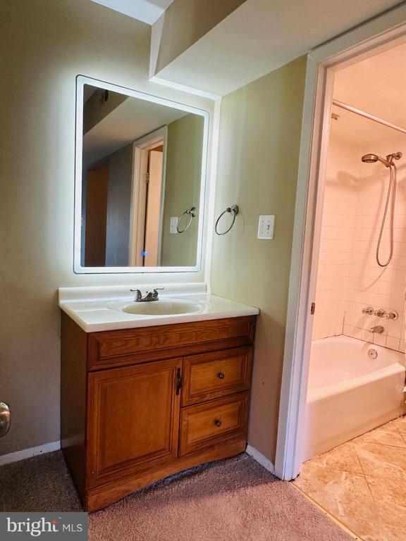 Building Photo - 11401 Commonwealth Dr