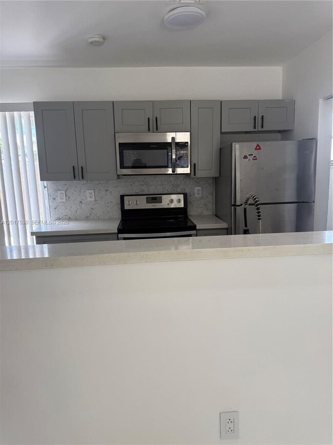 Foto del edificio - 1321 NE 212th Terrace
