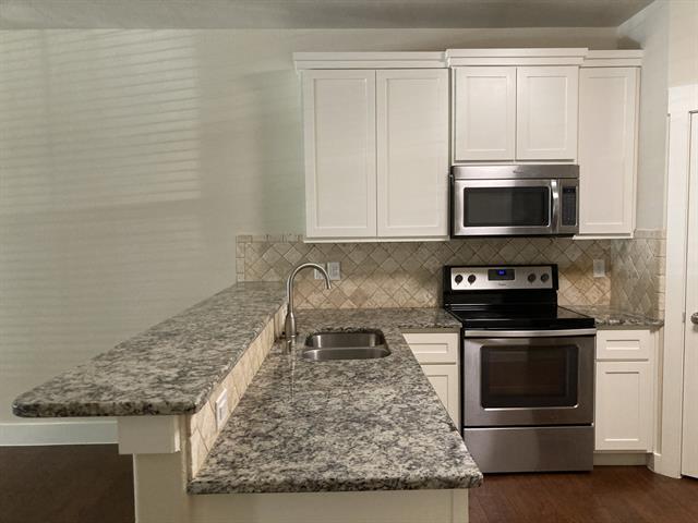Foto del edificio - 309 Lily Ln