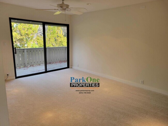 Foto del edificio - Nicely Updated Condo Near Downtown Walnut ...