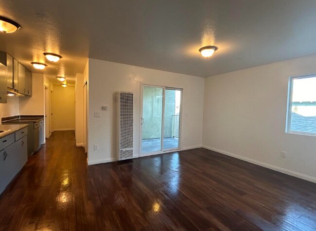 Foto del edificio - 238 E Vernon Ave