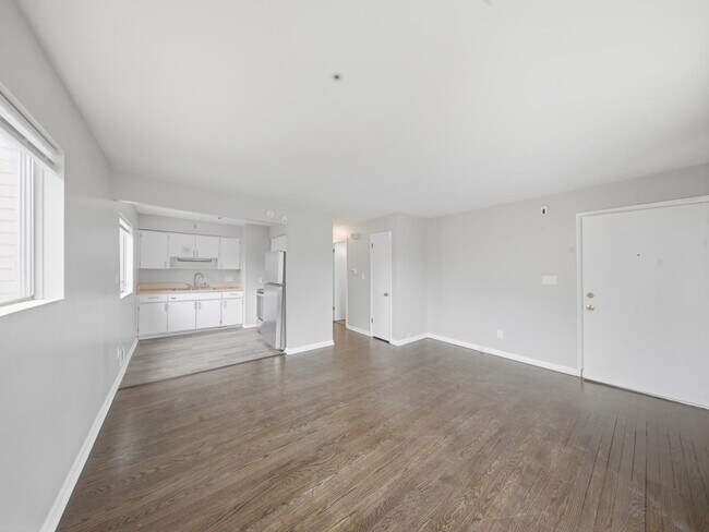 Foto del edificio - 8641 W Lapham St