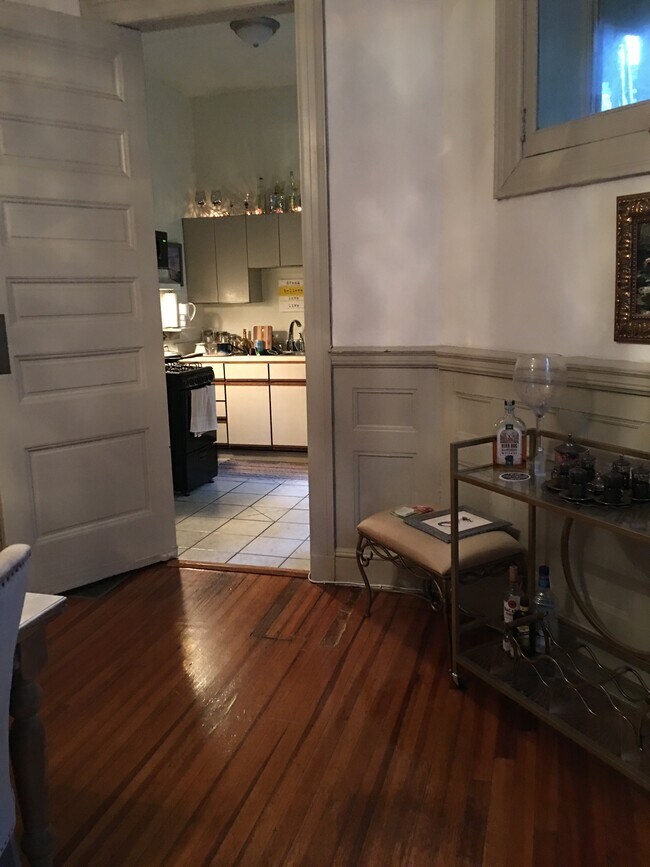 Foto del edificio - 324 Colonial Ave