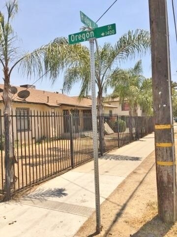 Bakersfield CA 8 units - 1315 Haley St