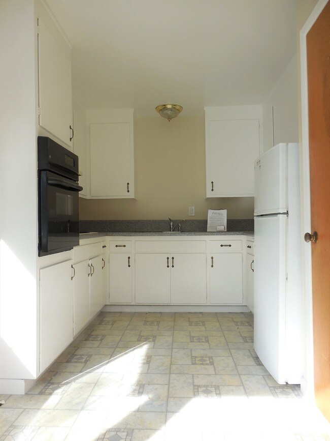Building Photo - 24 Lorton Ave