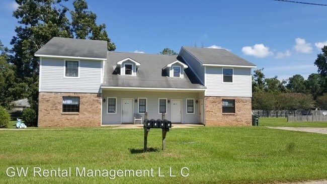 Building Photo - 601 E Azalea Ave