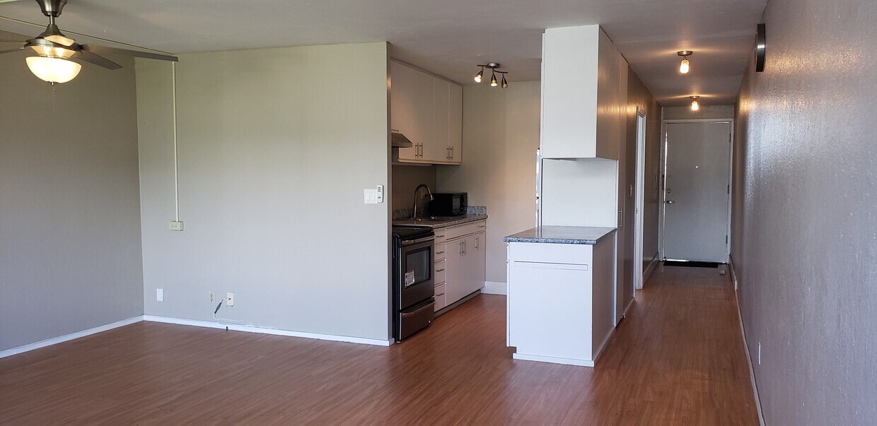 Primary Photo - 1011 Prospect St