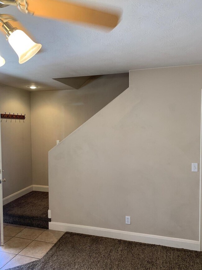 Building Photo - Bedrock #40!