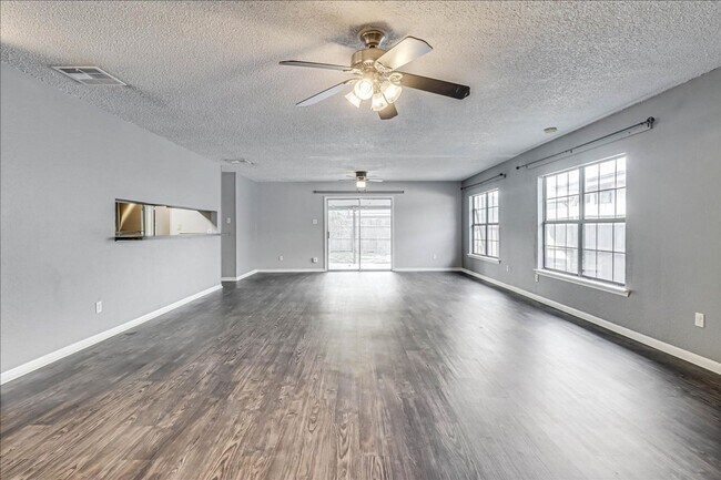 Building Photo - 905 Red Poll - 3/bedroom 2/bathroom - $1,8...