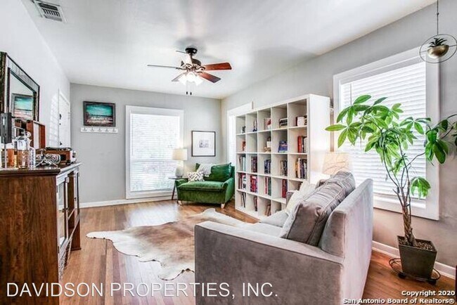 Foto del edificio - 3 br, 2 bath House - 423 N Meadowlane Dr