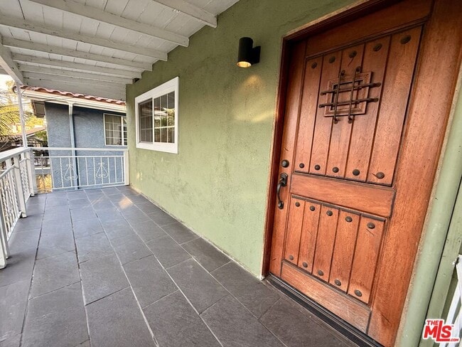 Foto del edificio - 1200 Laveta Terrace