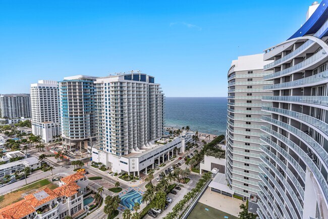 Building Photo - 3101 Bayshore Dr