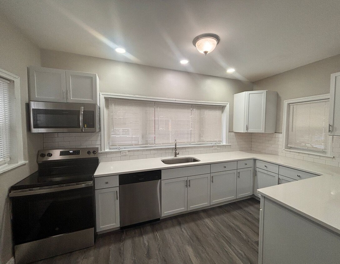 Foto principal - 177 - 501 Montgomery-