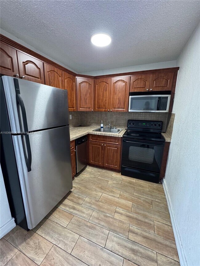 Foto del edificio - 444 SW 4th St