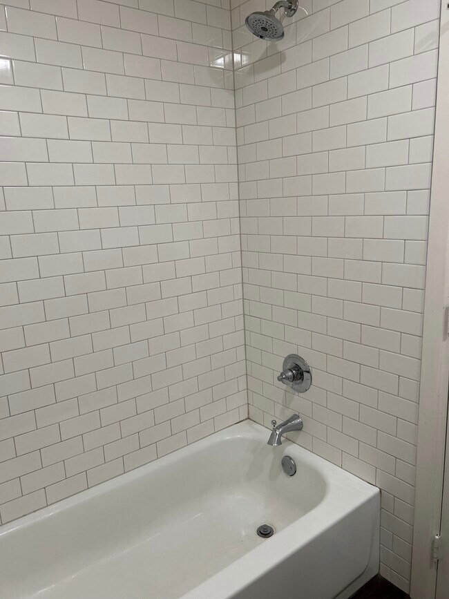 Building Photo - 1211 Dover St