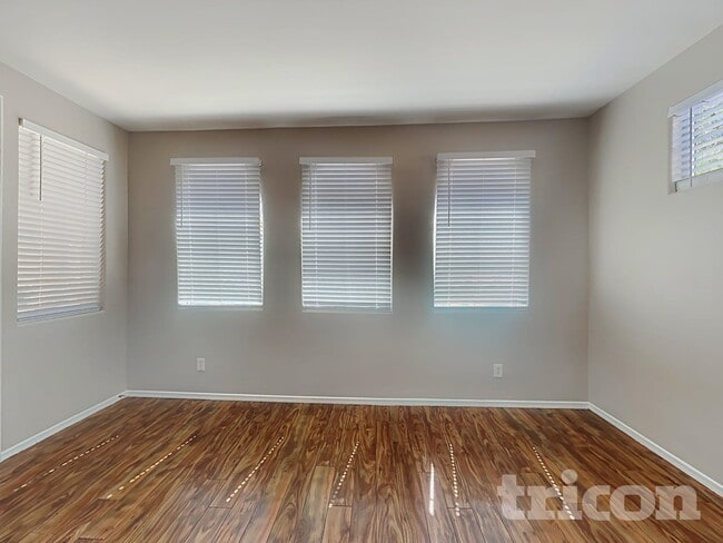 Building Photo - 3812 S 54th Glen