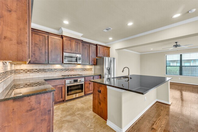 Foto del edificio - 1119 W 26th St