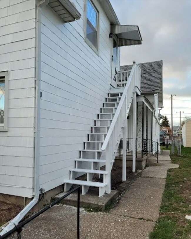 Building Photo - 621 Nevada St