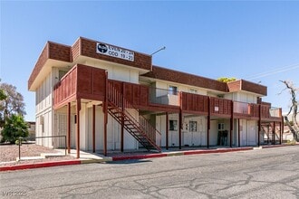 Building Photo - 5384 S Swenson St