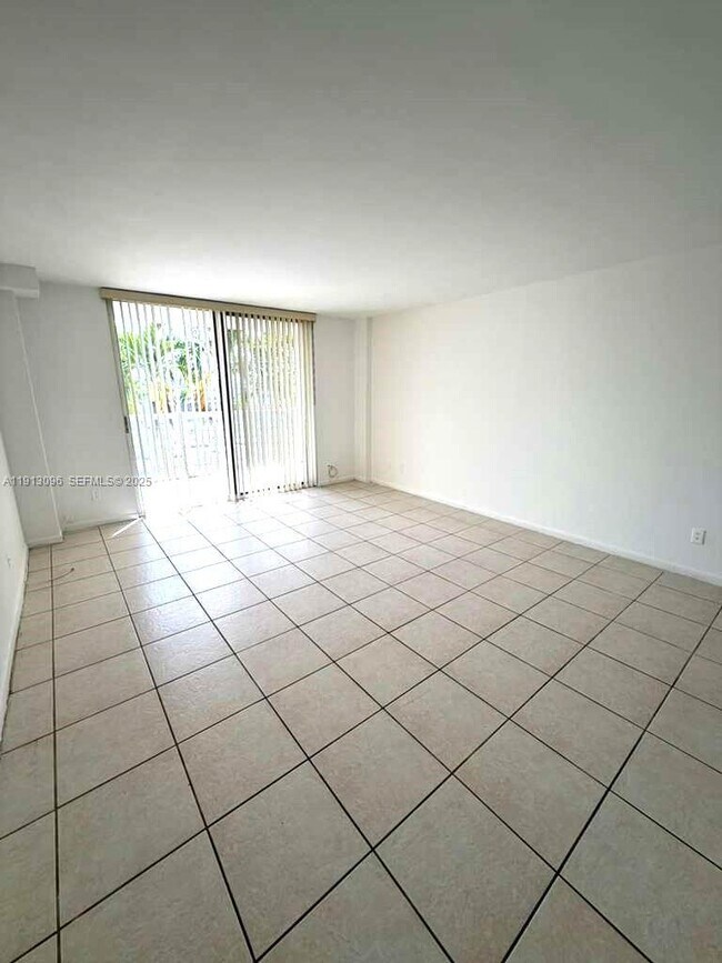 Building Photo - 13499 Biscayne Blvd