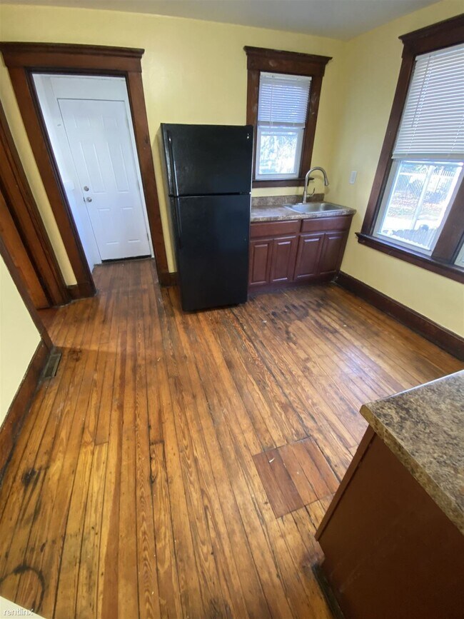 Foto del edificio - 4 br, 2 bath House - 44 Downing St House