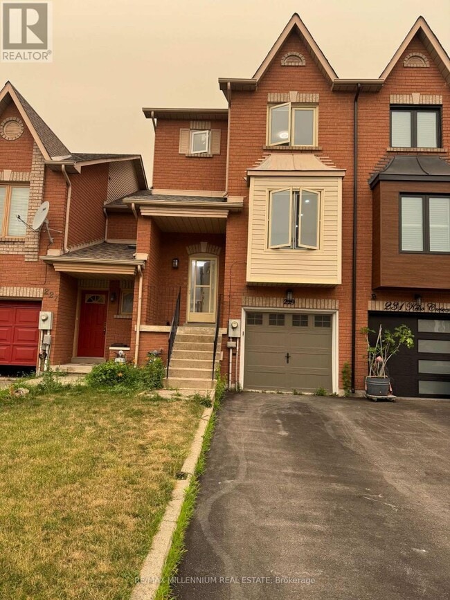 Building Photo - 229 Kelso Crescent