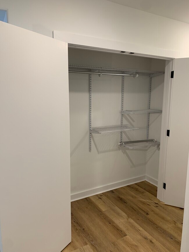 Foto del edificio - 2416 Clifford St