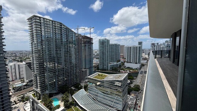 Building Photo - 801 S Miami Ave