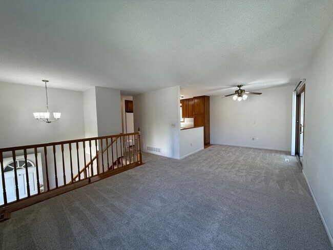 Foto del edificio - Woodbury 3 Bed 2 Bath Single Family Home
