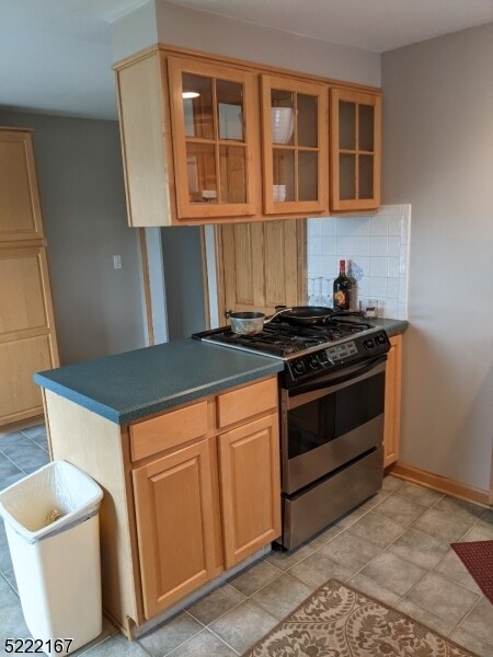 Foto del edificio - 294 Pompton Ave