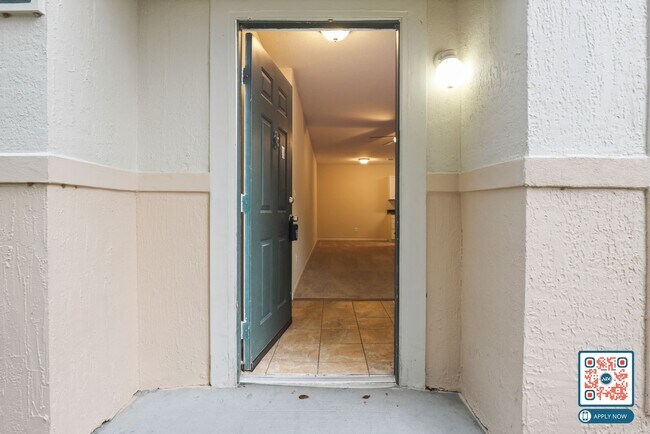 Building Photo - MOVE IN THIS YEAR - FREE MONTH'S RENT IN 1st 90 DAYS!