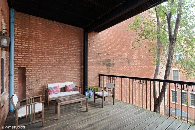 Foto del edificio - 1340 W Madison St