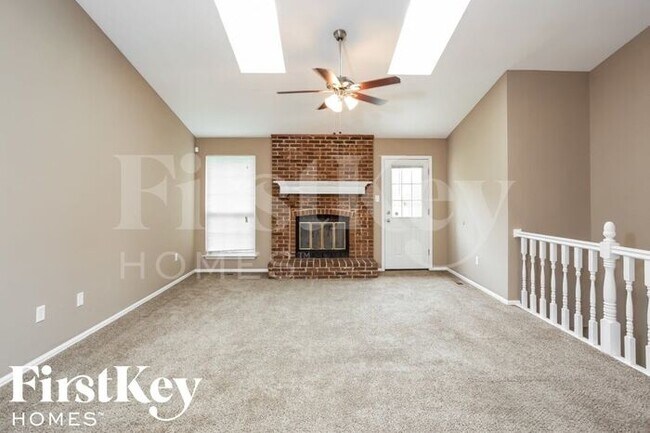 Building Photo - 611 Foxtail Drive
