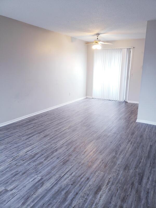 Foto del edificio - 1455 N Smith St