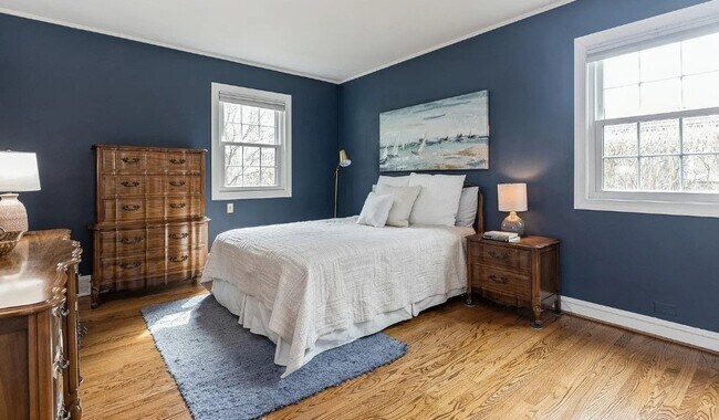 Foto del edificio - 9546 Springfield Ave