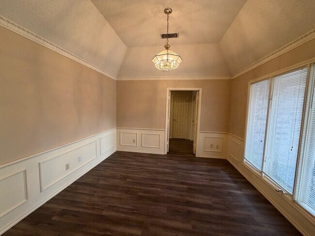 Foto del edificio - 5806 78th St