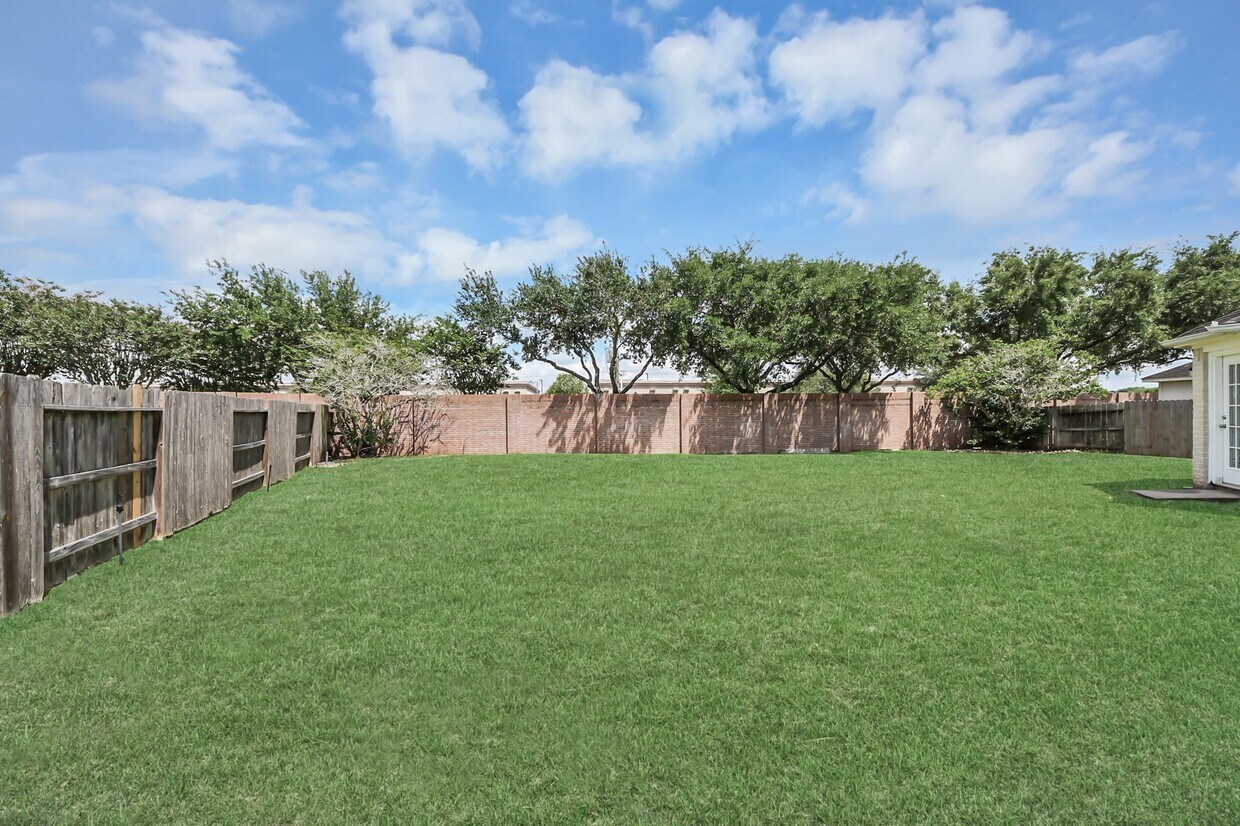 Building Photo - 5527 Moss Meadow Ct
