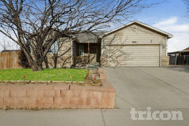 Building Photo - 2507 Park View Dr