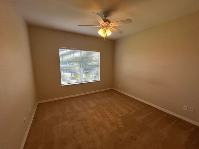 Foto del edificio - 2/2  Off Six Mile Cove Coming mid March