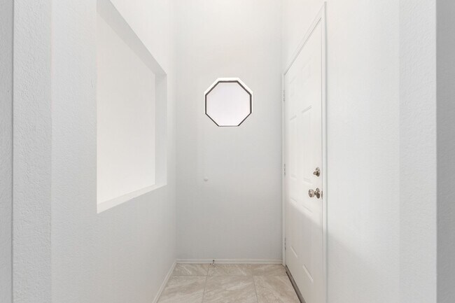 Foto del edificio - Light & Bright Retreat with Modern Touches!