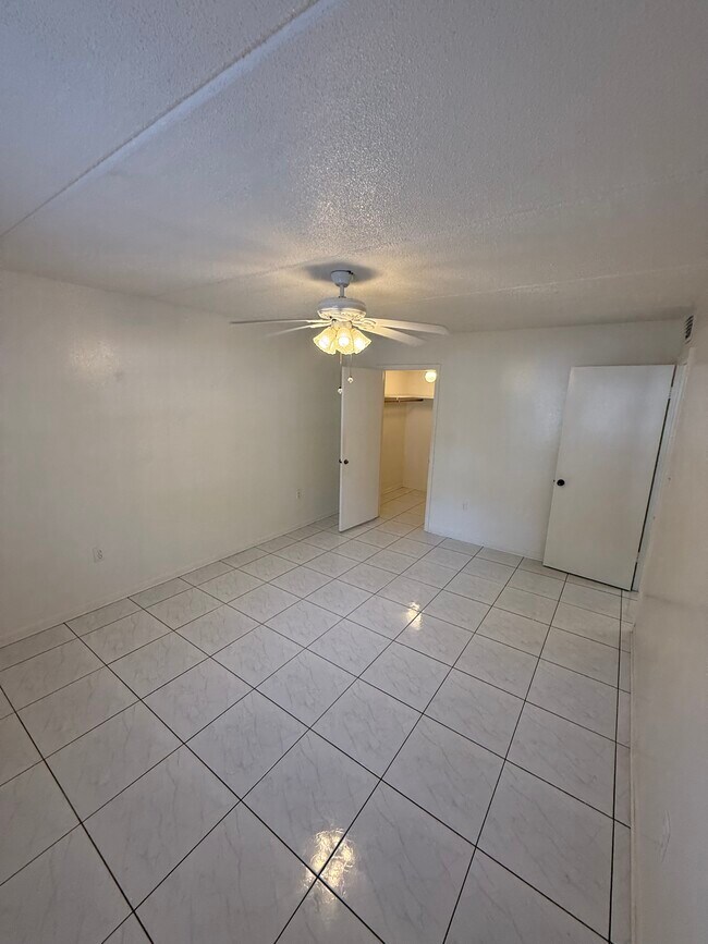 Foto del edificio - 4725 Christa Ct