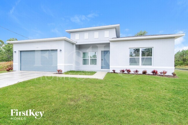 Building Photo - 124 Lamarque St